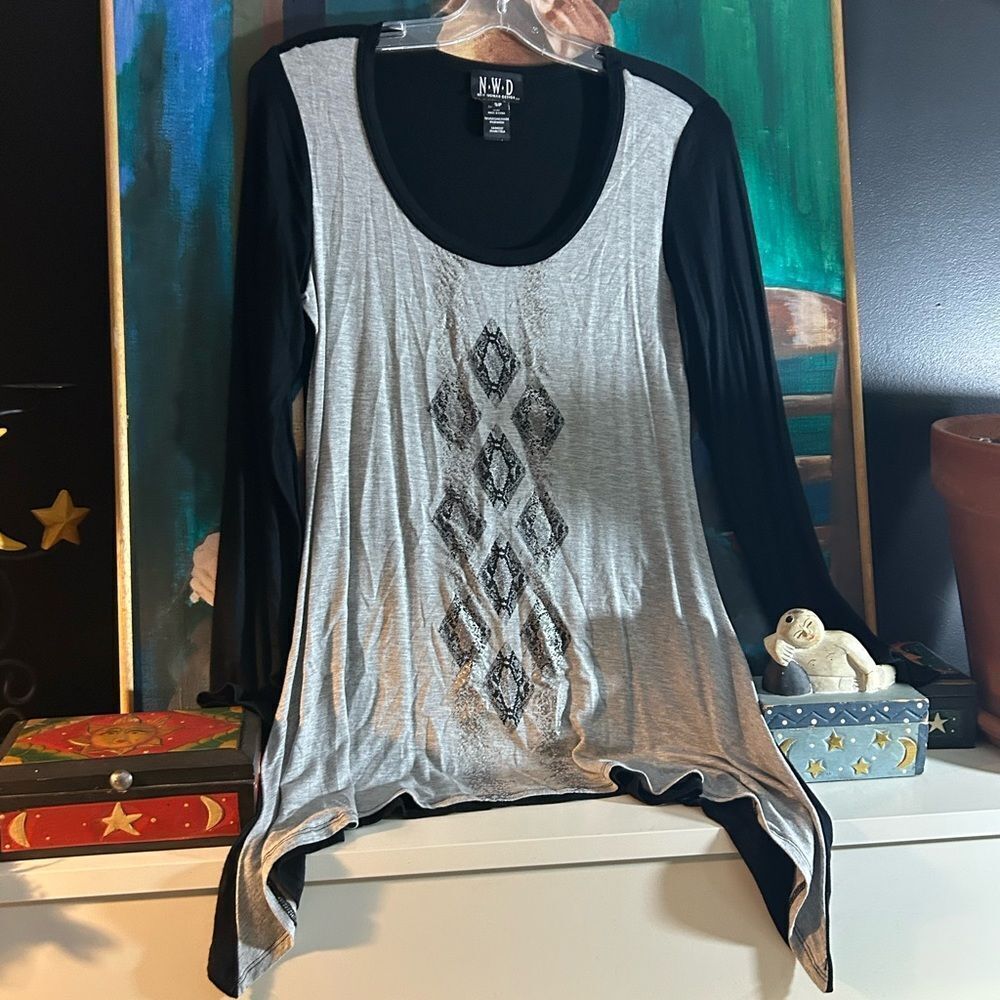 NWD Y2K Gray Black Asymmetrical Tunic Top Women’s S Boho Fairy Grunge